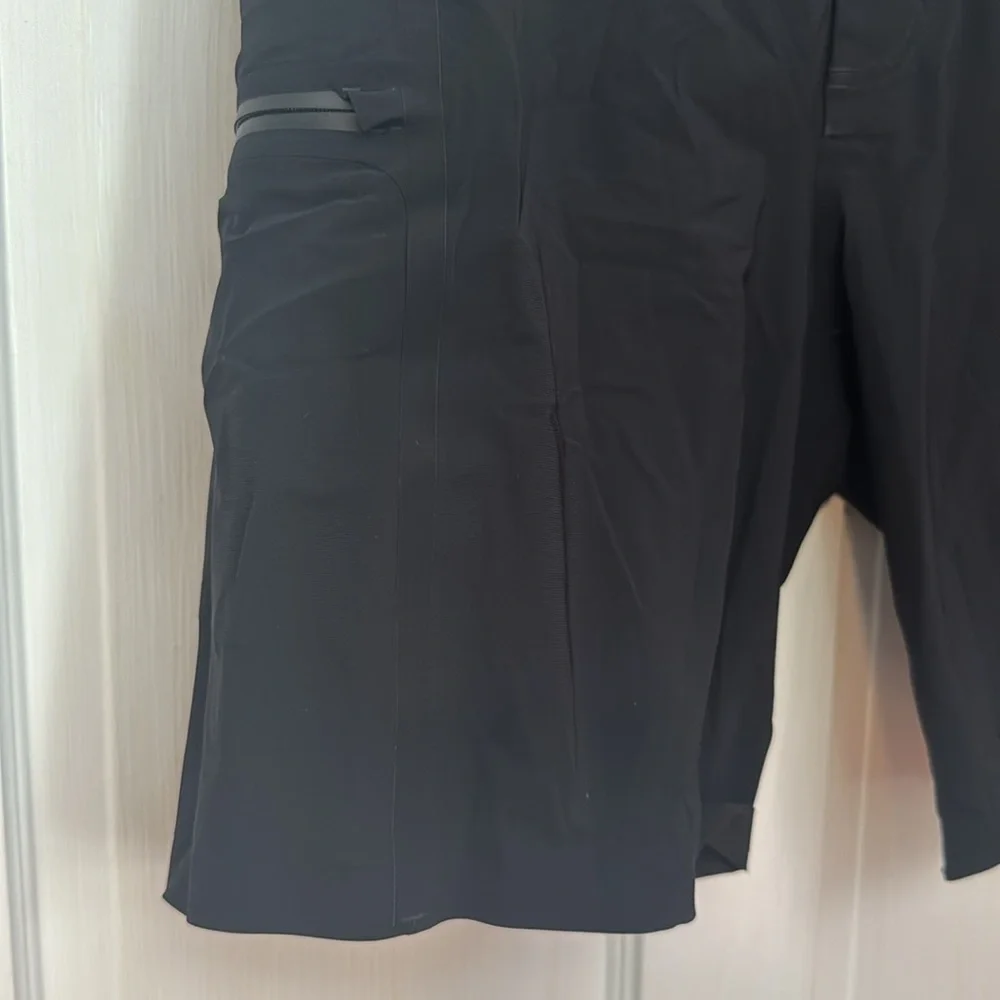 Rhone XXX Men's Black Velcro Drawstring Shorts Size 35 RN 141364